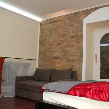 Sas Apartment *